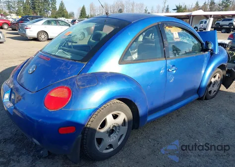 1998 Volkswagen New Beetle z USA, uszkodzony, nr VIN 3VWBB61CXWM006888